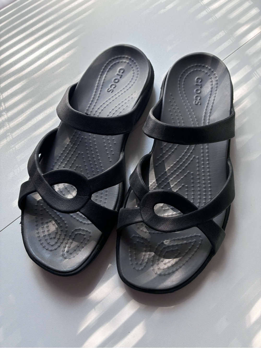 CROCS Melee Twist Sandals Black/Grey women’s Size 8 Us